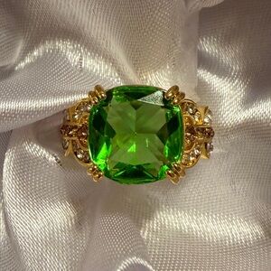 🍀Green Crystal Statement Ring🍀